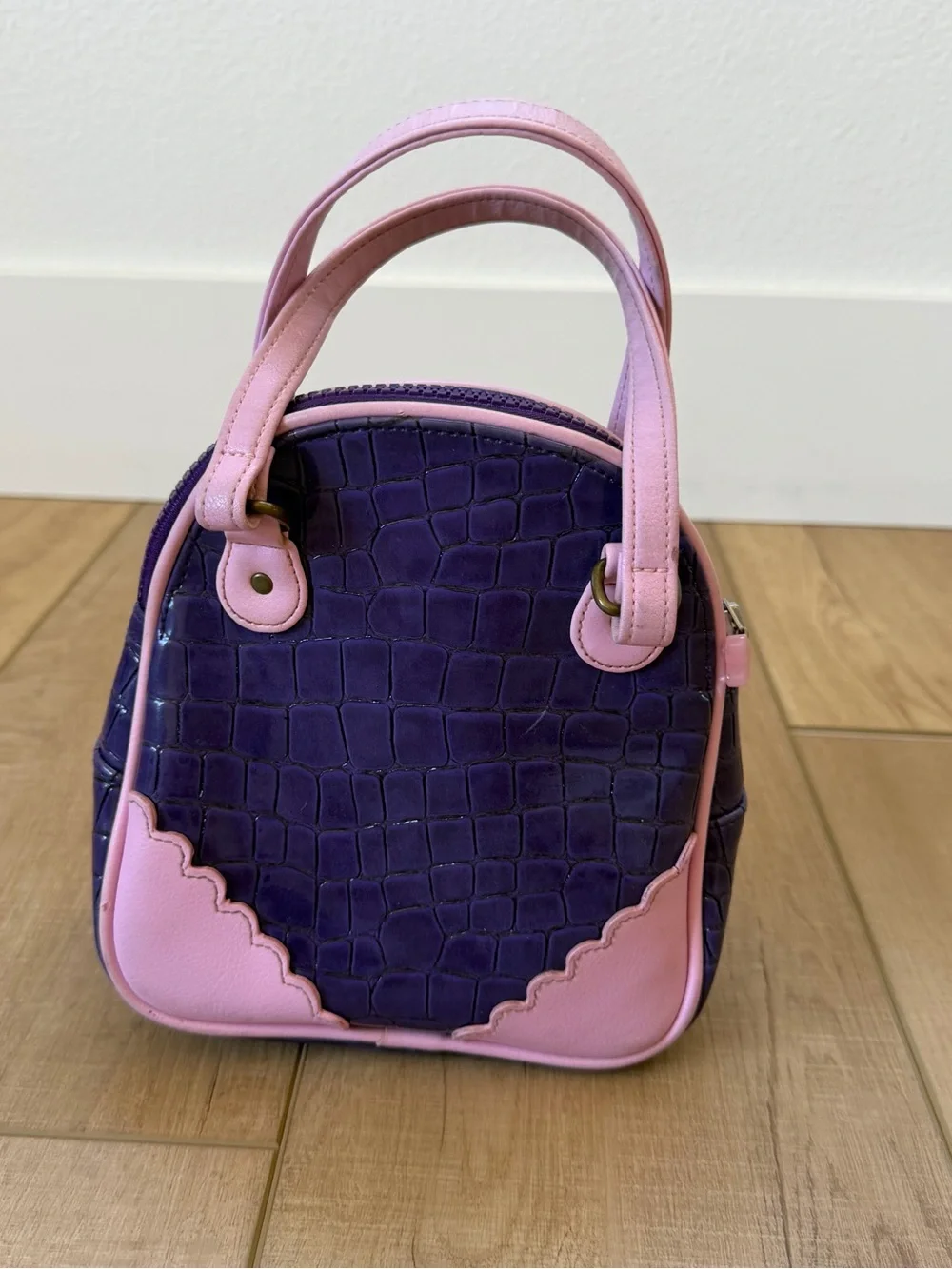 Gymboree purse VTG “Backyard Explorer” Purple Butterfly Bag Patent Faux Leather
